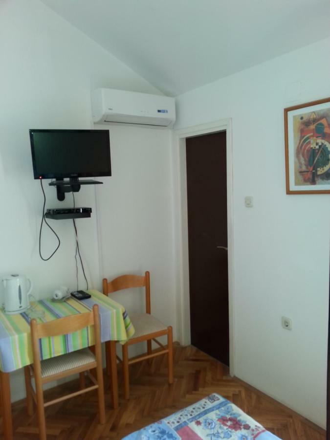 Guesthouse Lidija ククリカ エクステリア 写真